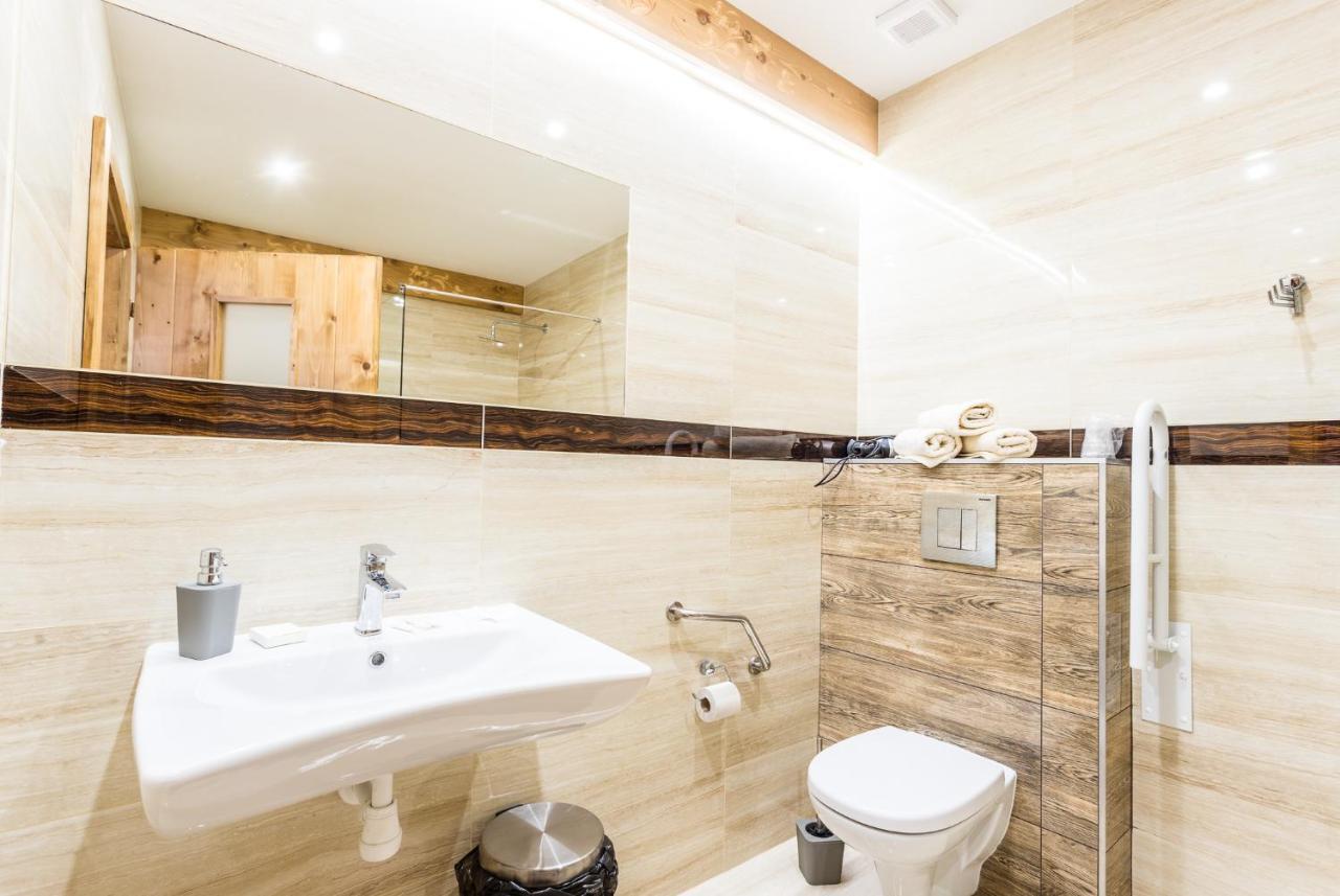 Hotel Palatin Árvaváralja Kültér fotó