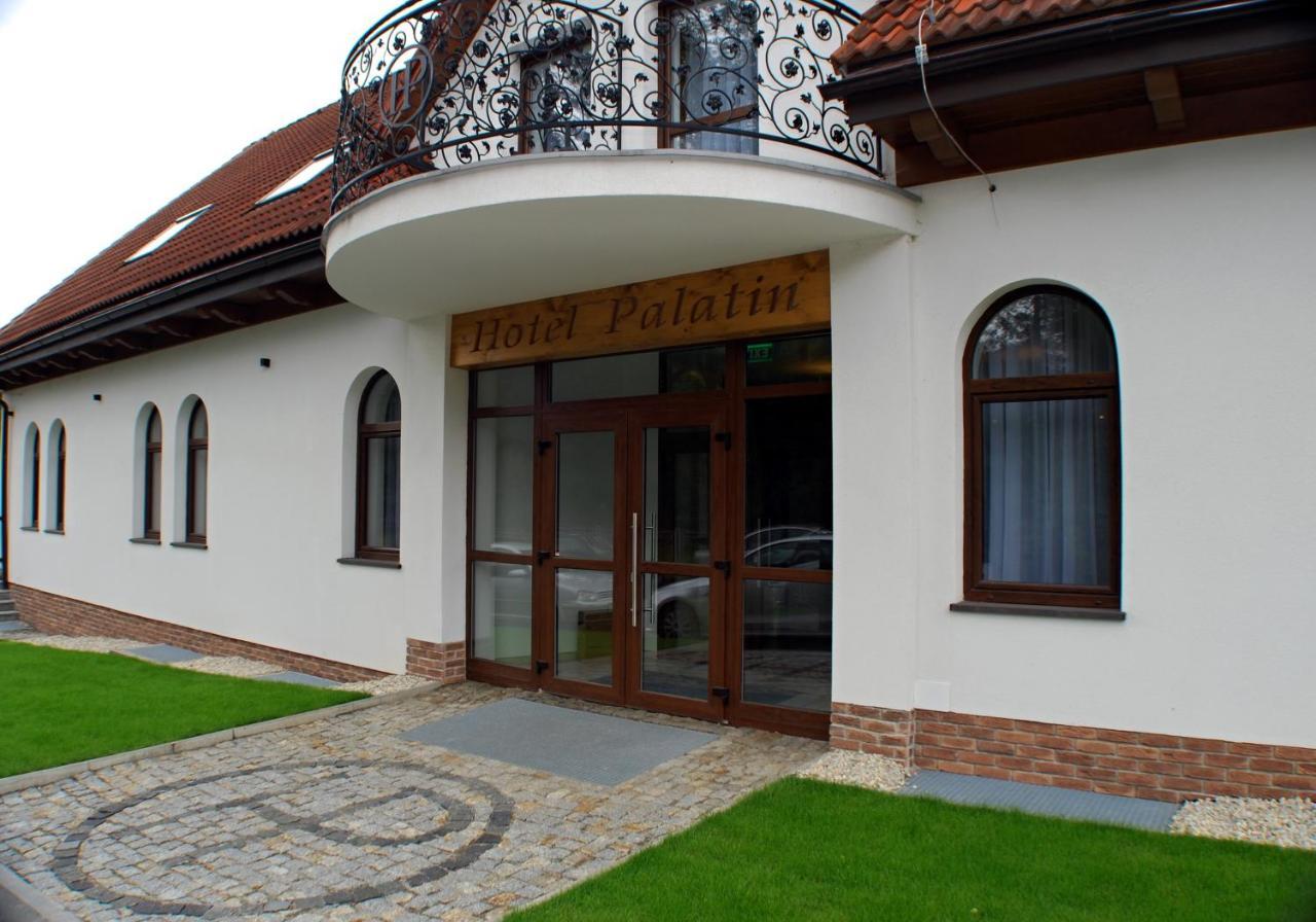 Hotel Palatin Árvaváralja Kültér fotó