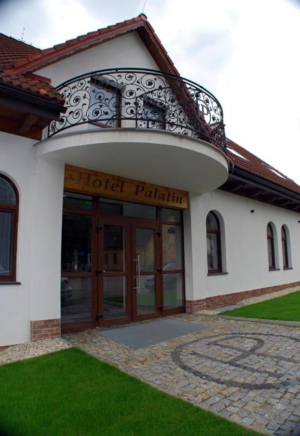 Hotel Palatin Árvaváralja Kültér fotó