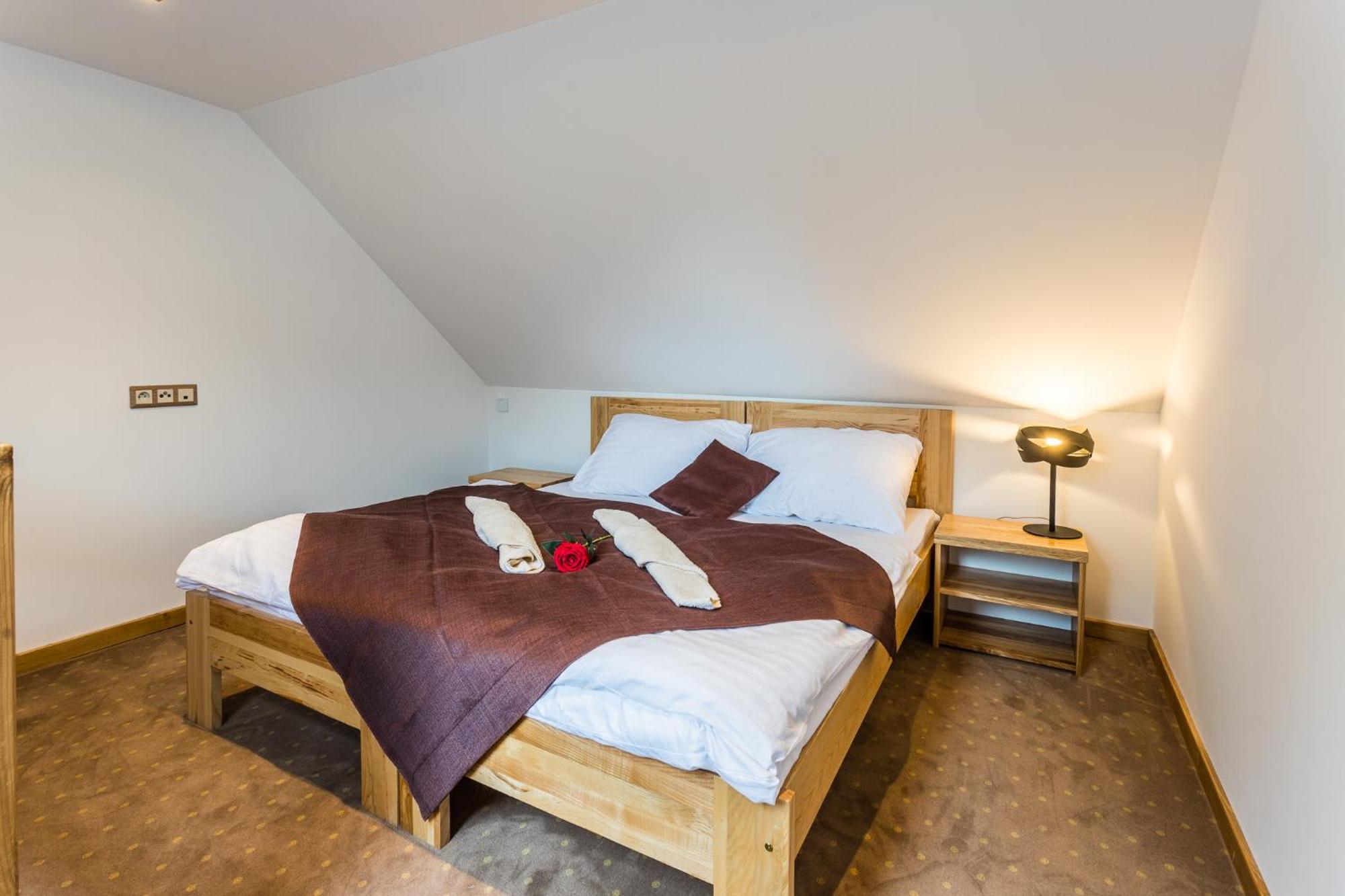 Hotel Palatin Árvaváralja Kültér fotó