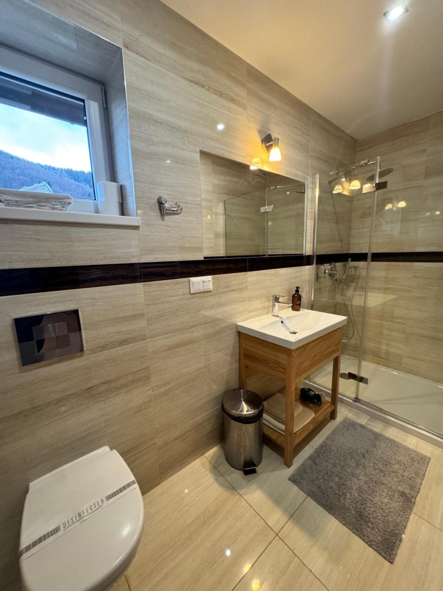 Hotel Palatin Árvaváralja Kültér fotó