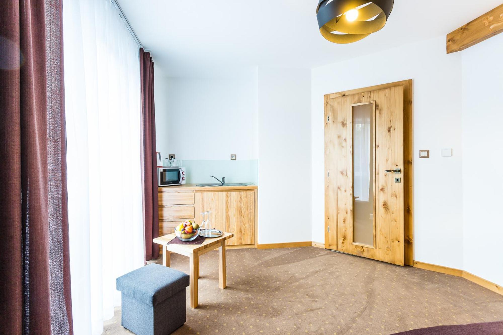 Hotel Palatin Árvaváralja Kültér fotó